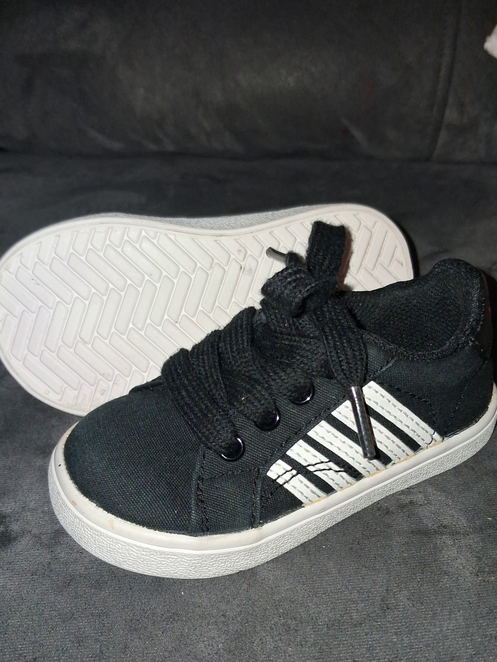 K-Swiss Black And White Baby Sneakers